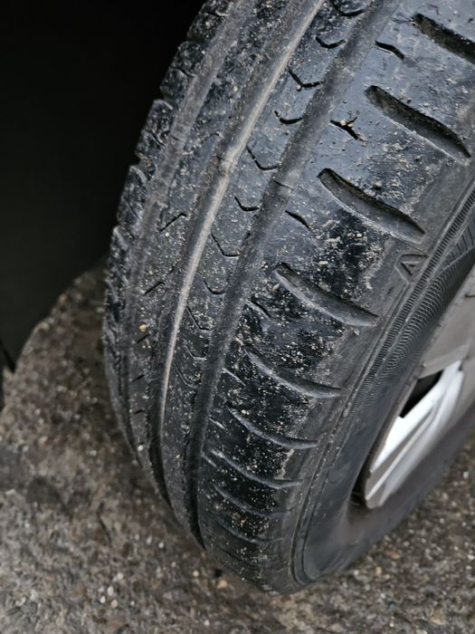 Set roti tabla cu anvelope vara  R14 originale VW UP skoda Citigo Seat