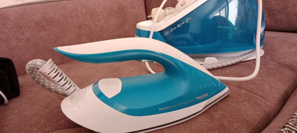 Продаю утюг Philips  в отличном состоянии