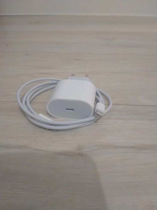 Продам зарядку айфон