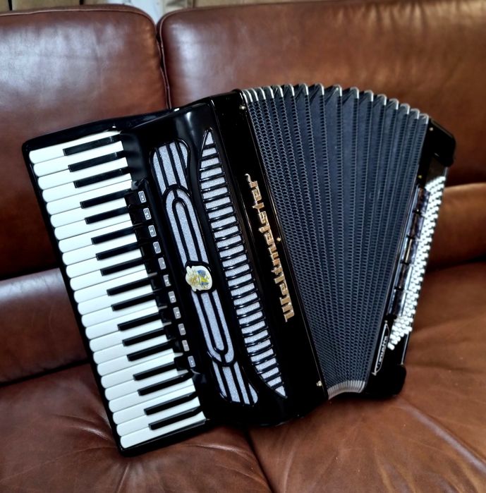 Acordeon Weltmeister Supita seria 11000