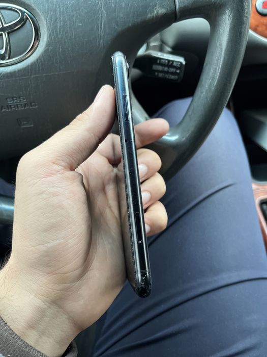 Продам айфон хр  iphone xr