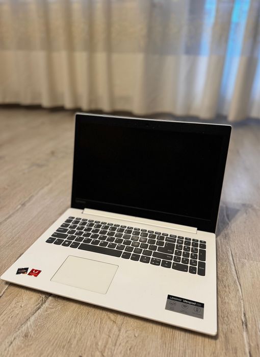 Laptop Lenovo IdeaPad 330, 15.6”, AMD Ryzen, 8GB RAM, SSD 256GB