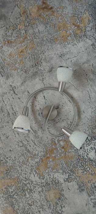 Lustra cu becuri led