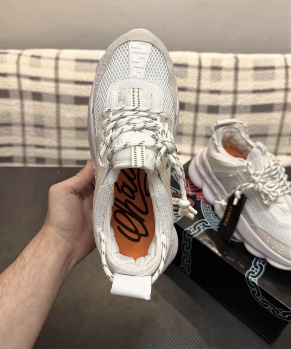 Versace chain reaction