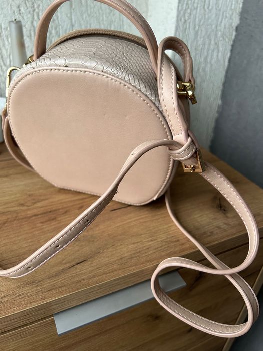 Дамски чанти H&M D. Jones ..