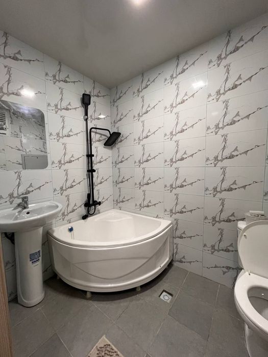 Qorasuv obodmaskan 2 da joylashgan