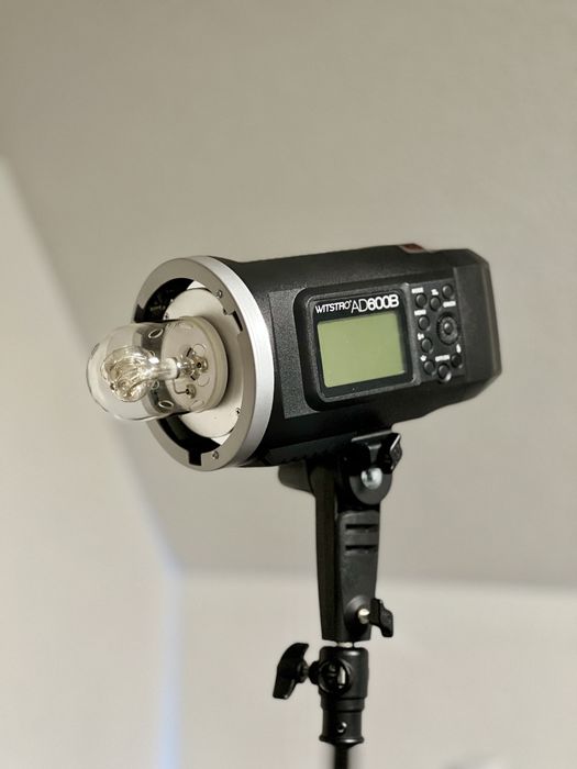 Godox AD 600B + troller + softbox 140cm