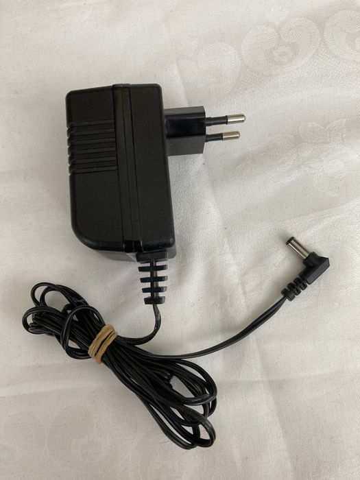 Alimentator 12v . Adaptor 12v . Transformator 12v