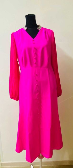 Продам женские платья