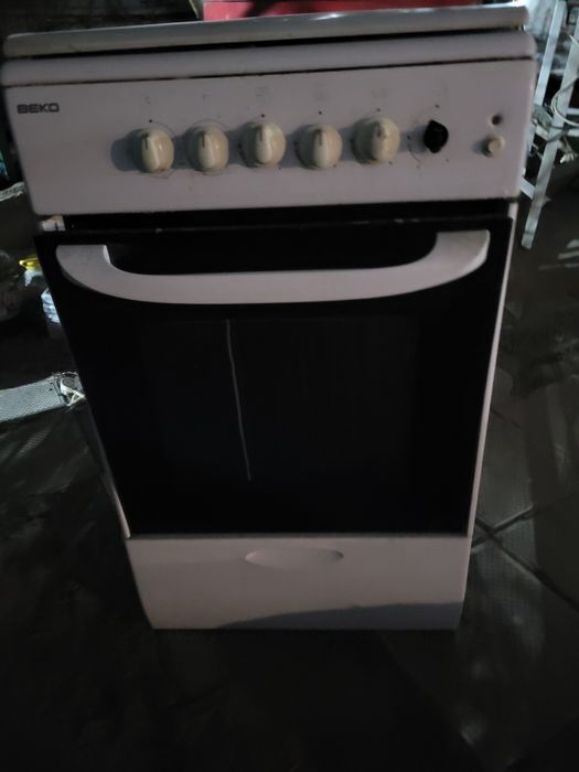 Продам газ плиту