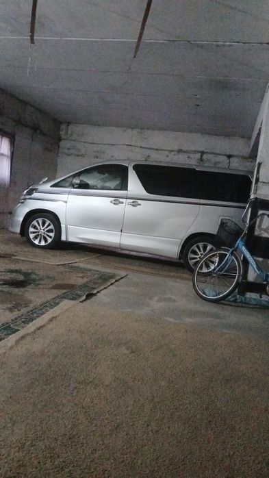 Продам тайота       ,