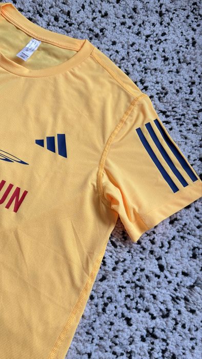 Нова дамска тениска за бягане Adidas размер M