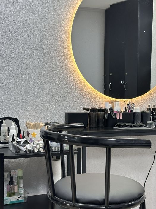 Аренда столика для бровиста