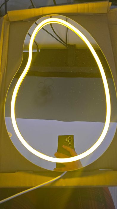 Oglinda cu banda led