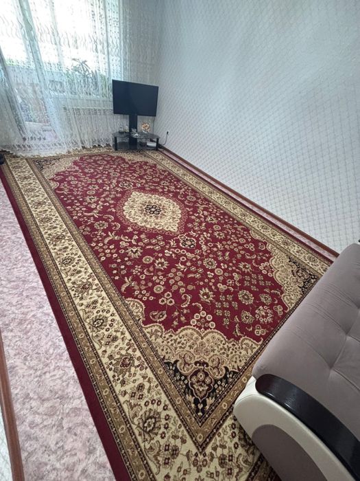 Продам ковёр зал