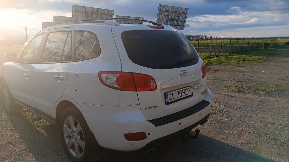 Vând Hyundai Santa-fe