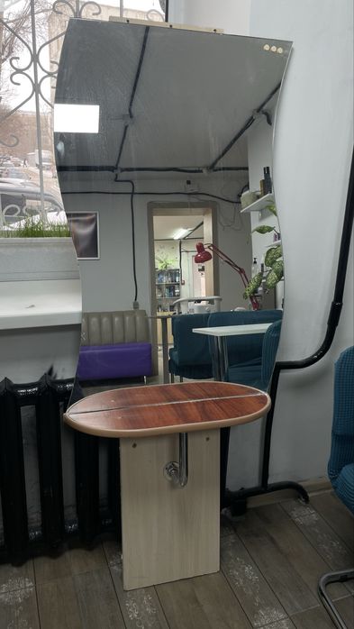 Продам зеркало для парикмахера