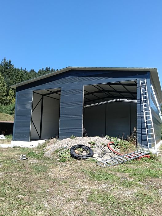 Vand o gama variata de hale si structuri metalice.
Vindem din stoc pro