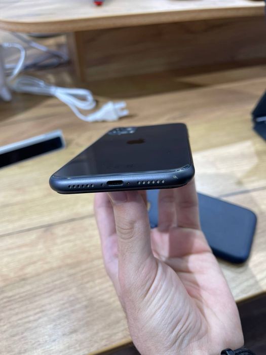 Iphone1164gb black