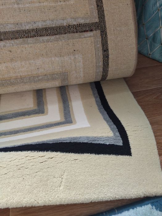 Продам ковёр качественный