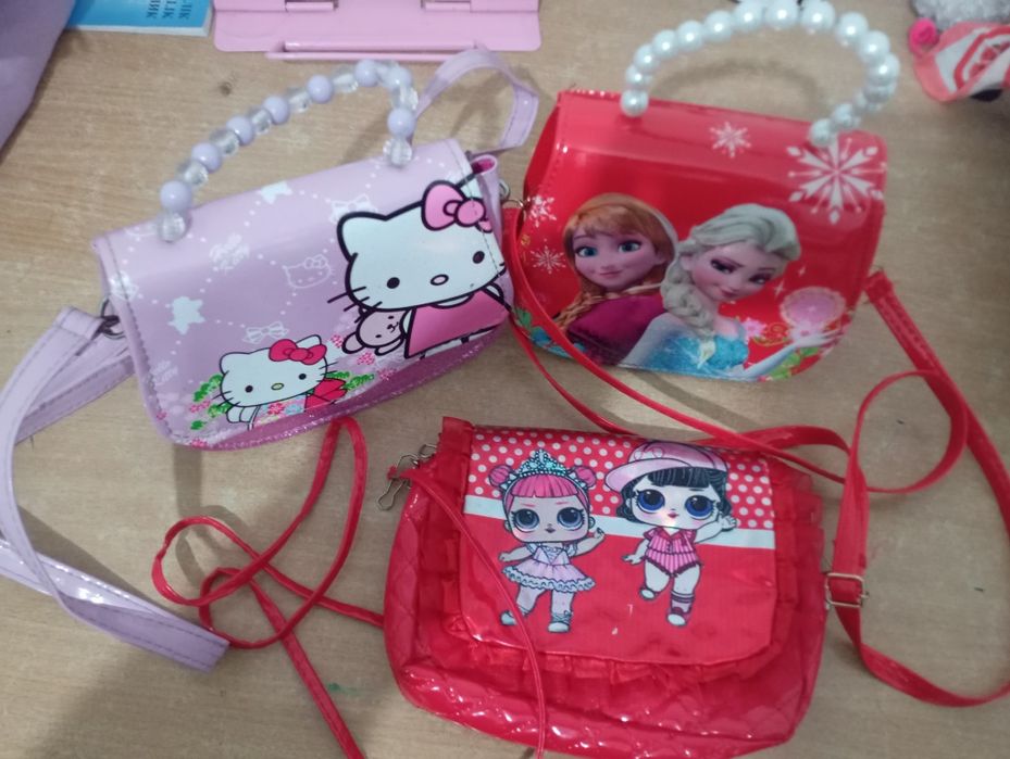 Продам все 3 (три) детские сумочки