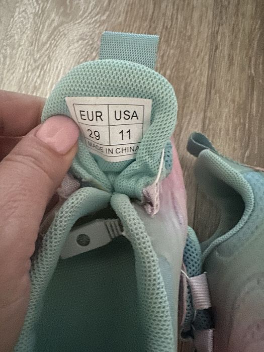 Роликовые кроссовки