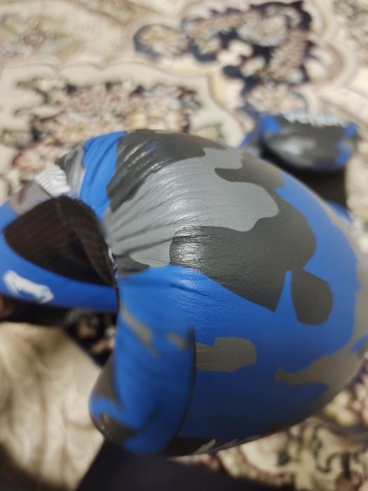 Venum original Muay-Thai/Boxing qo'lqopi (Боксёрские перчатки)