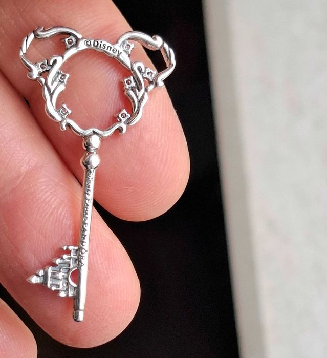 Сребърен медальон Ключе , модел на Пандора