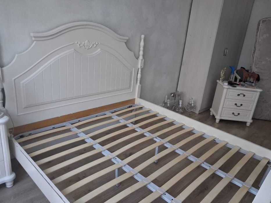 Продам двуспальную кровать