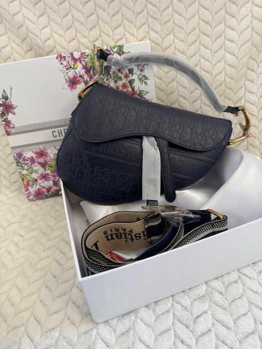 Дамска чанта нова