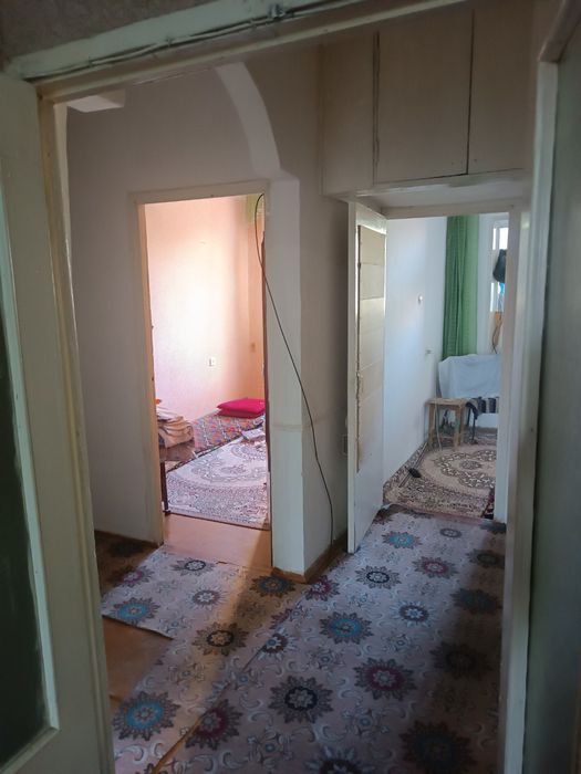 Zudlik bilan sergli 4 da 2 xonali kvartira arzon narxda sotiladi