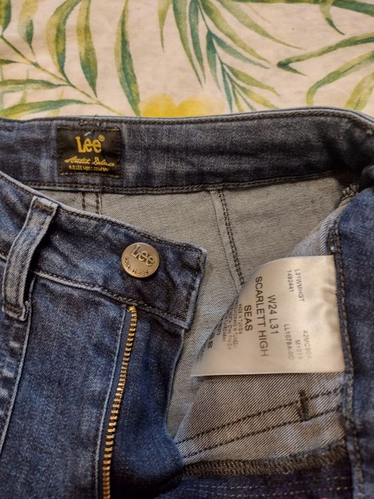 Дънки,детски размери + подарък