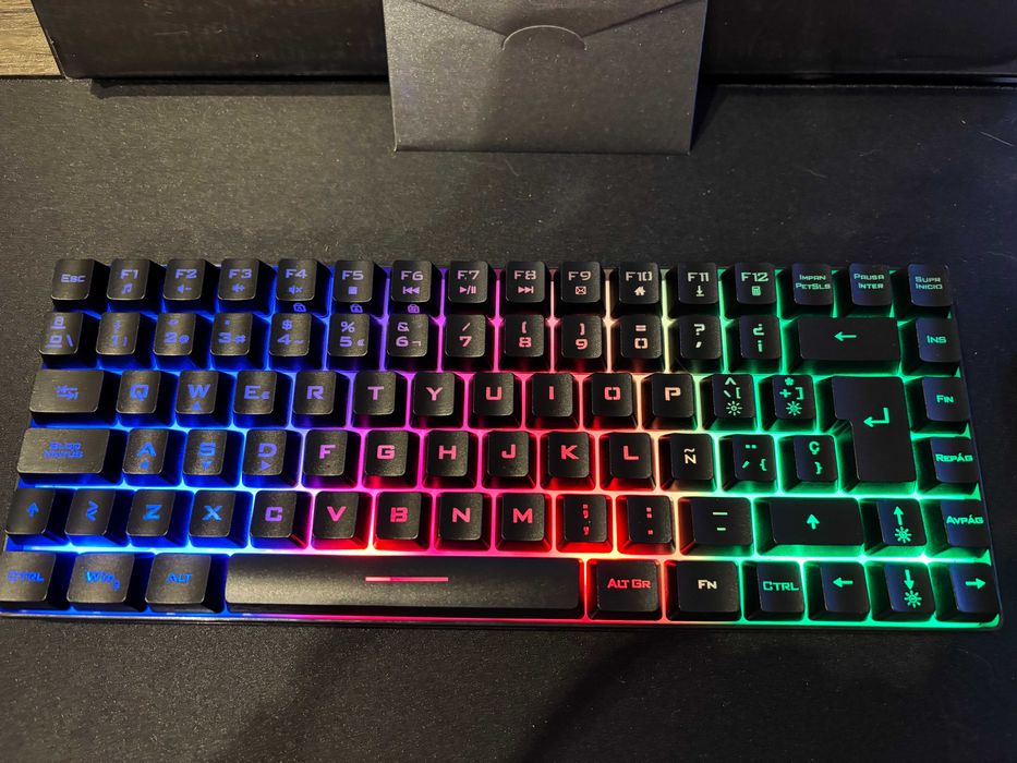 Kit sigilat Mouse + Tastatura Wireless Gaming RGB RedThunder K84