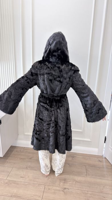 Норковая шуба черный бриллиант