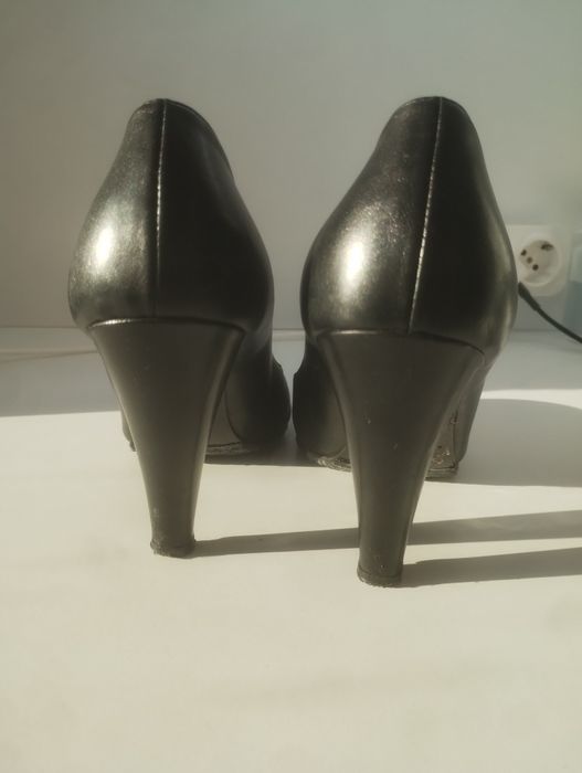 Черни дамски токчета