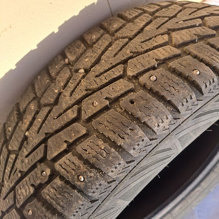 шипованные шины.