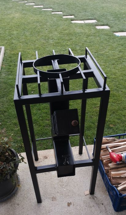 Vând sobă rachetă