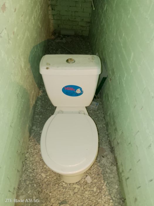 Унитаз, раковина тюльпан зеркало