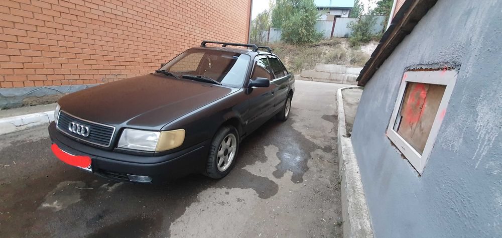 Продам Ауди с4, обьем 2.6, 1993г