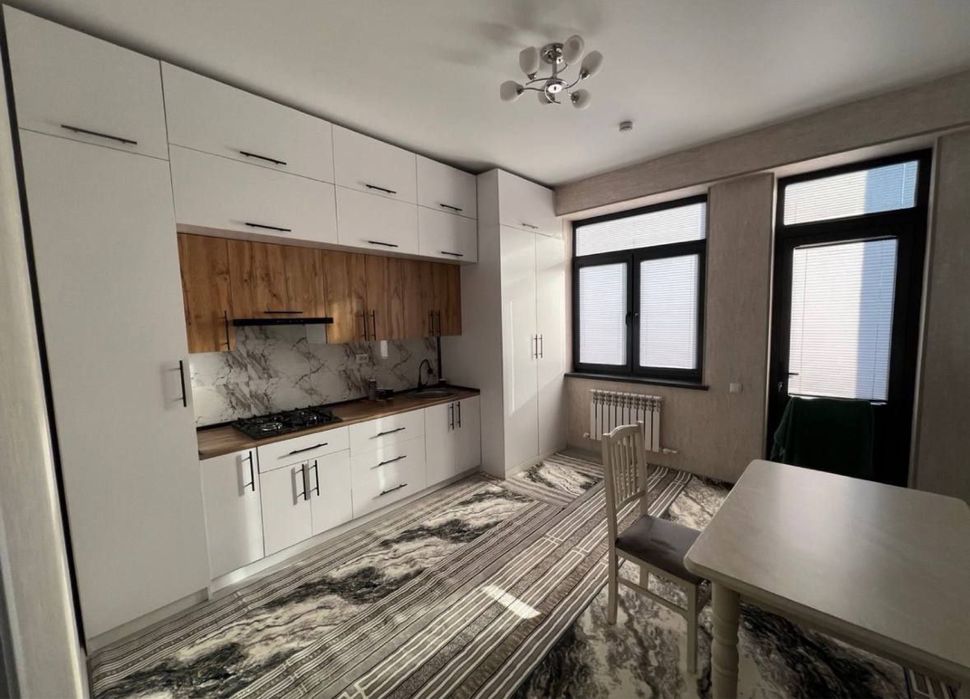 Bez makler Qizlarga Qushbegida Lyuks Kvartira