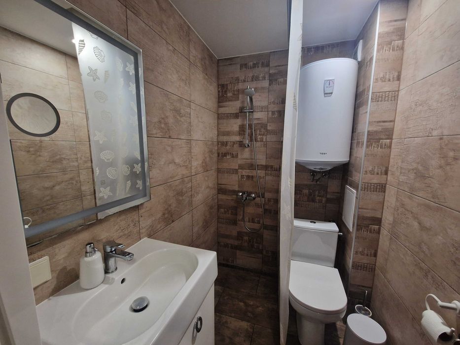 Тристаен апартамент за продажба в широк център до болница „Пулс“