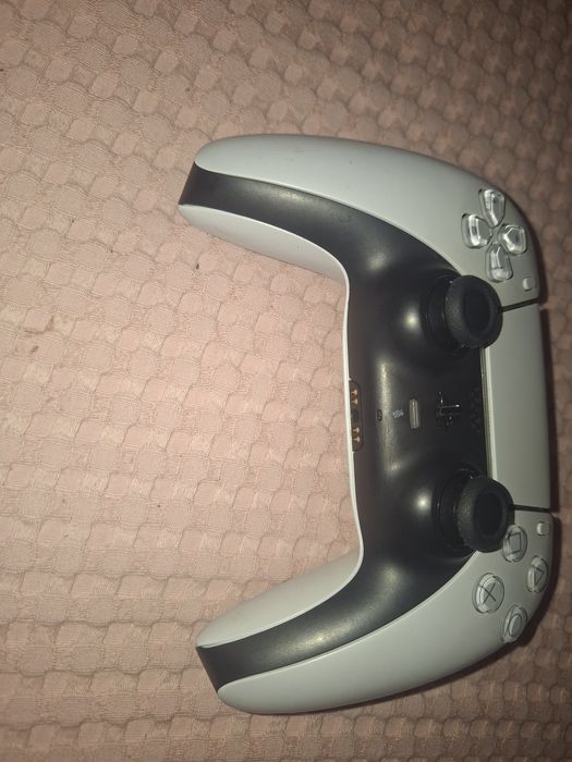 Vând maneta ps5 functionala