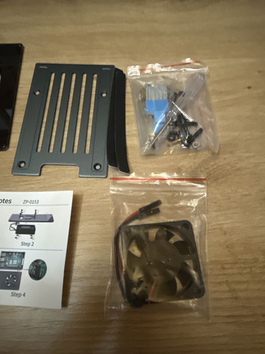 Carcasa Cooler Raspberry Pi 4 Model B 52Pi ZP-0153 Metal Aluminiu Ventilator 5V Heatsink Racire PoE HAT Resigilat Open Box