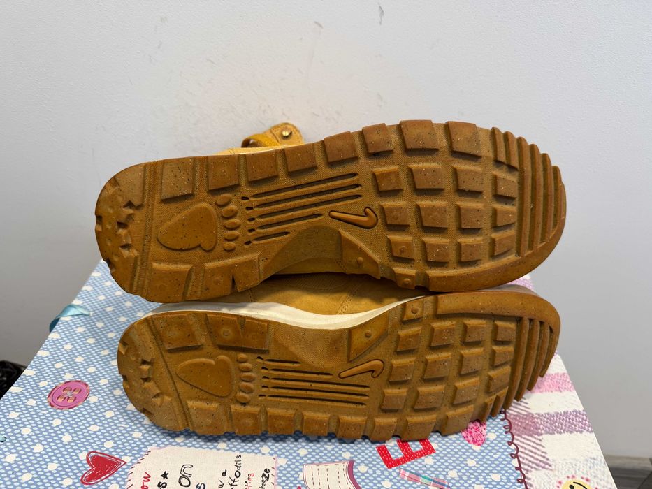 '''Nike Hoodland Suede''оригинални зимни обувки 44 номер
