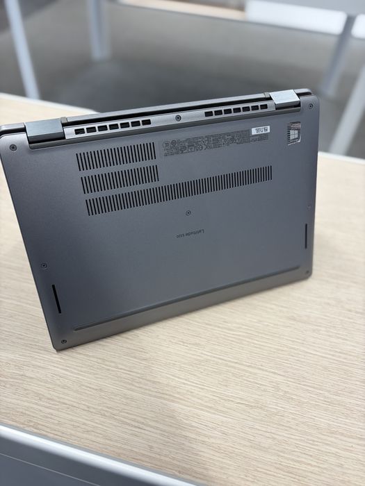 Laptop 2 in 1 Dell Latitude 5320 i7 vPro 16 GB ram 1TB SSD m.2