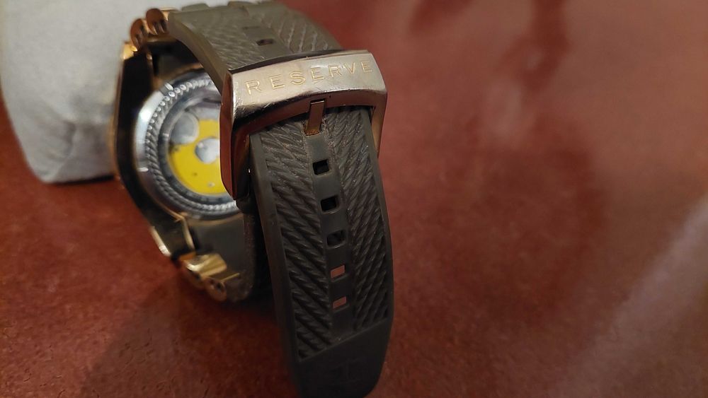 Хронограф "Invicta" - Reserve Bolt Zeus, модел 16241