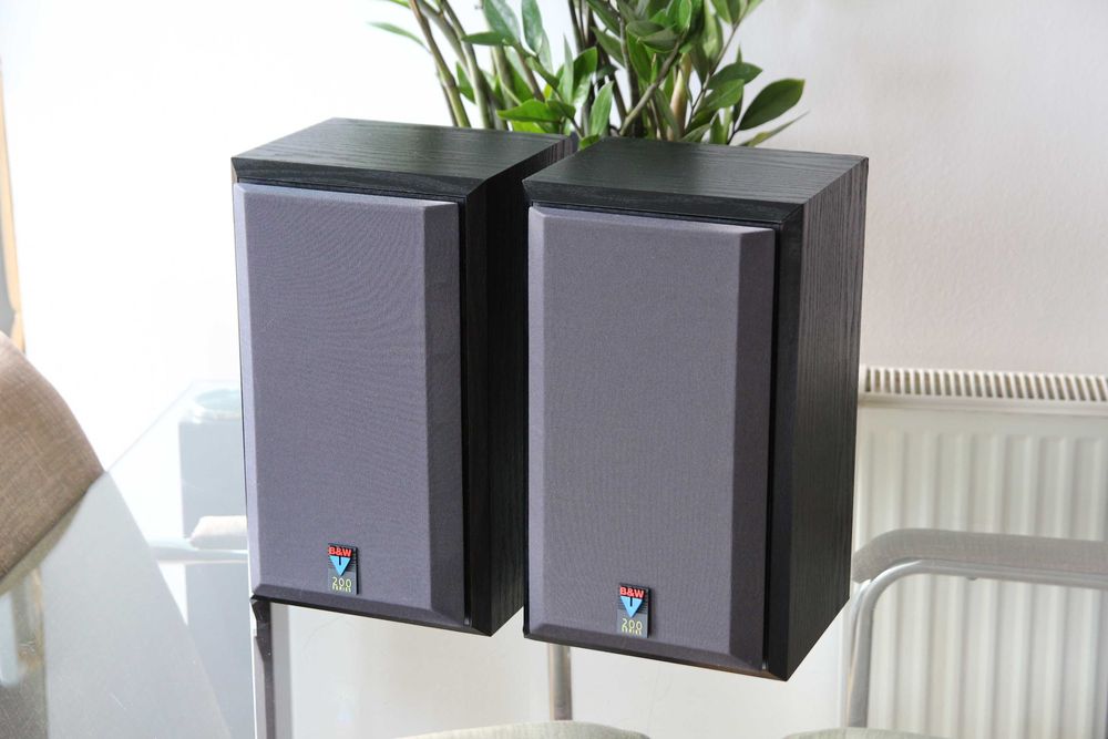 Bowers & Wilkins (B&W) seria 200 model V201