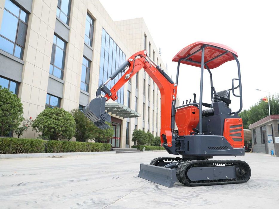 Miniexcavator Lukton 1.2 tone - LK1012plus nou cu garantie