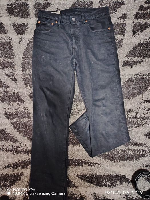 Продам джинсы Levi's
