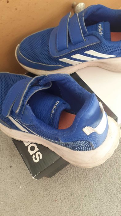 Детски маратонки adidas за 5 лв